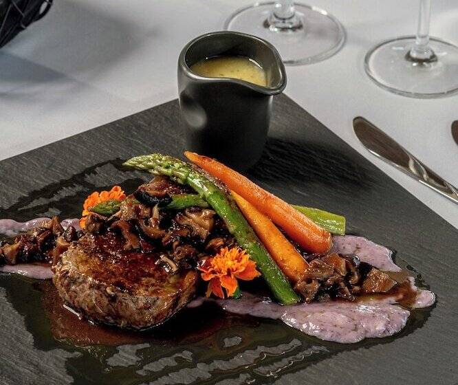 Hotel Cresanto Luxury Suites