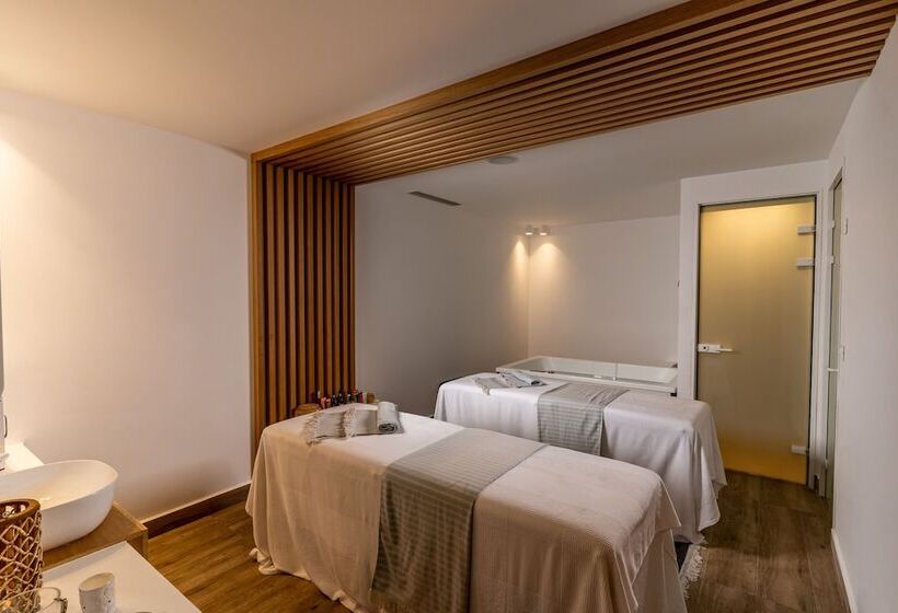 Hotel Cresanto Luxury Suites