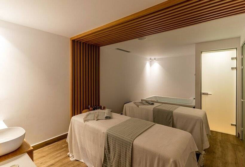 Hotel Cresanto Luxury Suites