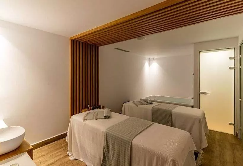 هتل Cresanto Luxury Suites