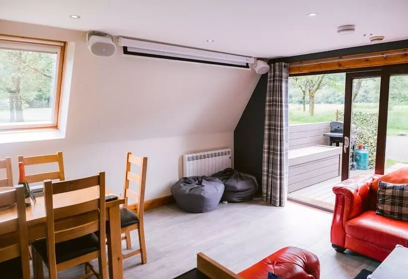 Hotelli Bright Star Lodge