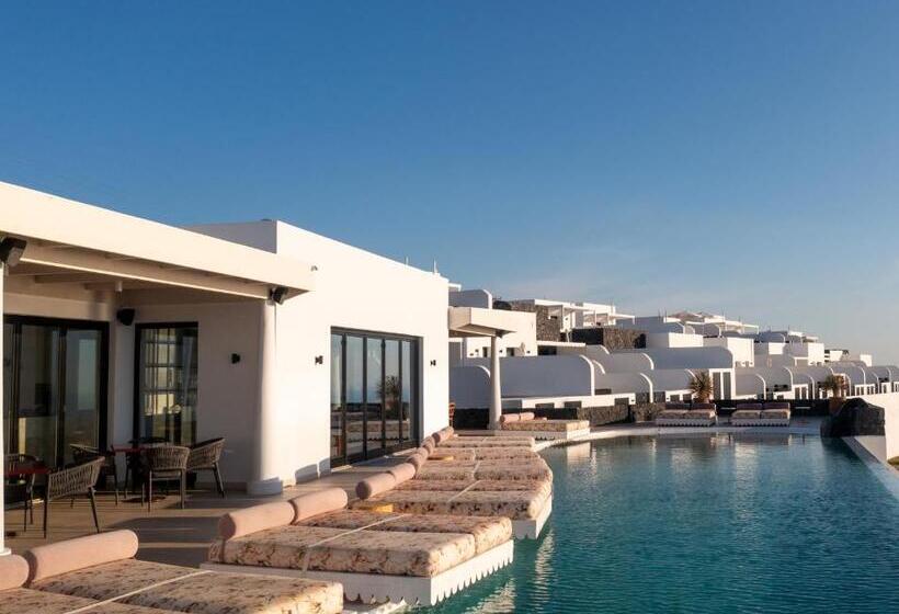 Hotel Cresanto Luxury Suites