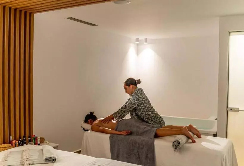 هتل Cresanto Luxury Suites