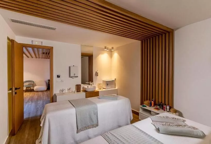 هتل Cresanto Luxury Suites