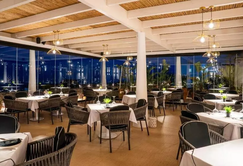 هتل Cresanto Luxury Suites