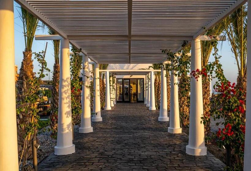 Hotel Cresanto Luxury Suites