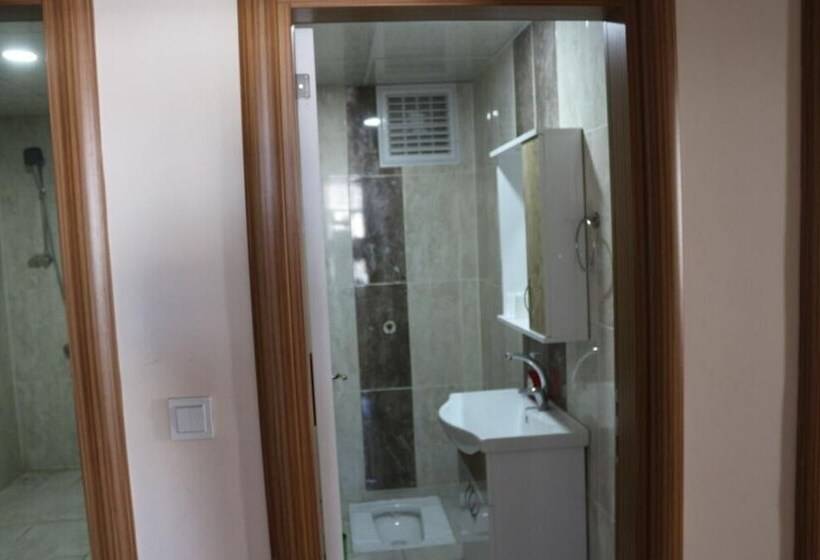 ホテル Lacin Apart