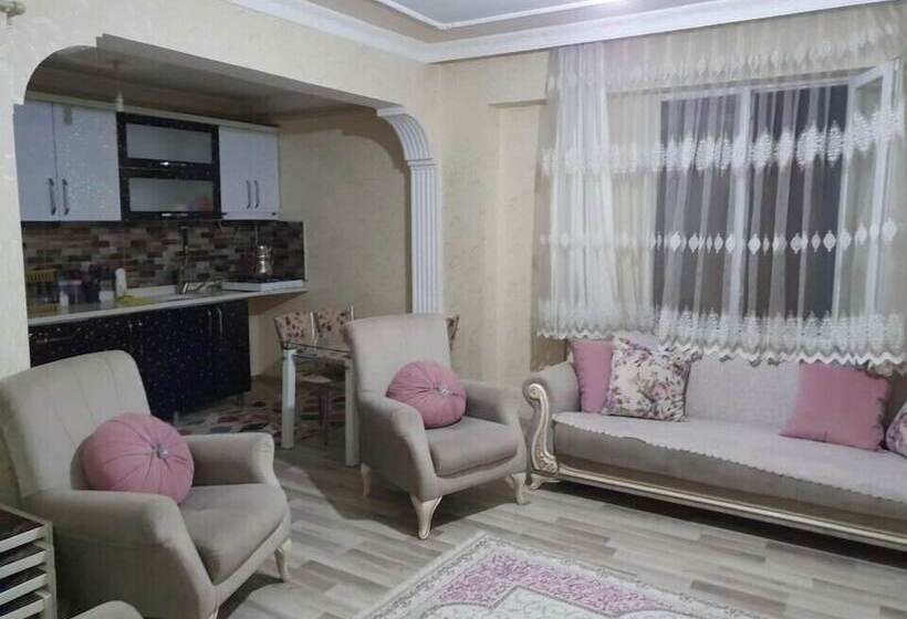 ホテル Lacin Apart