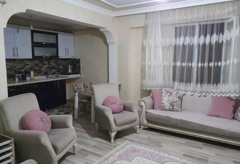 ホテル Lacin Apart