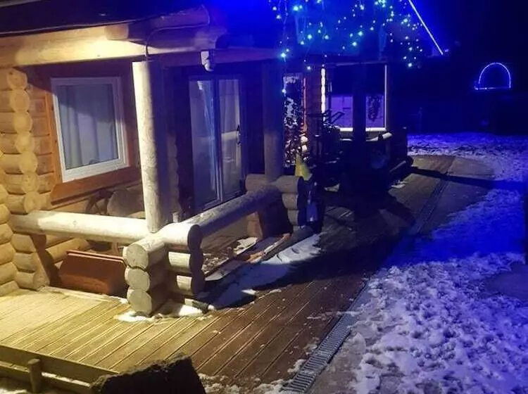 Hotelli Lovely Glamping Dream Pod In St Austell, Cornwall