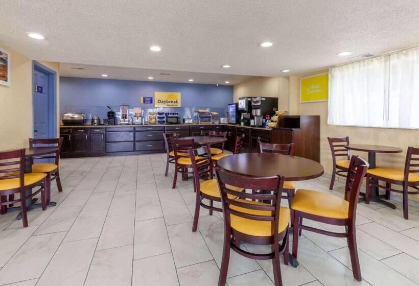 فندق Travelodge By Wyndham Charles Town/harpers Ferry