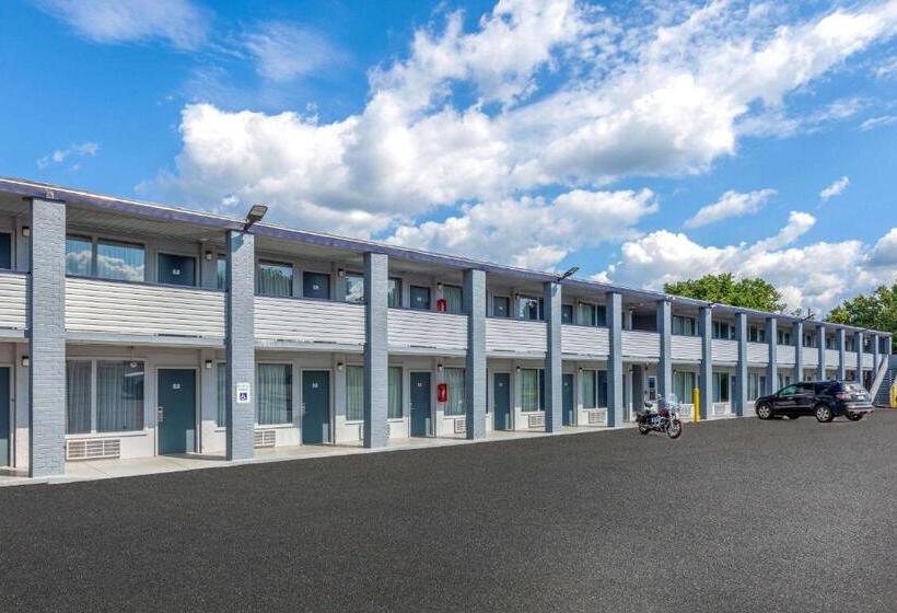 فندق Travelodge By Wyndham Charles Town/harpers Ferry