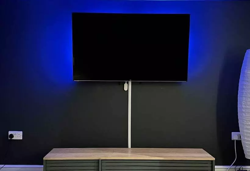 レジデンス Luxurious Victorian Villa With Parking, Sleeps Six