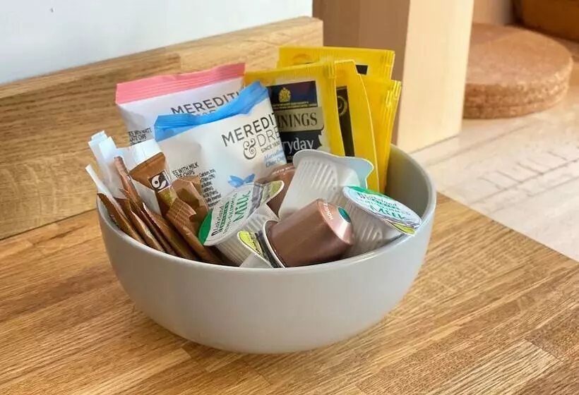 レジデンス Luxurious Victorian Villa With Parking, Sleeps Six