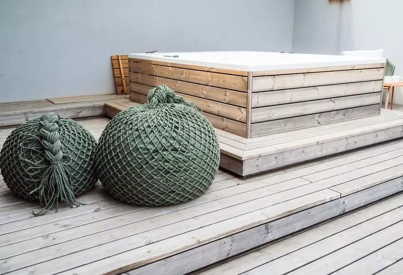 Hotelli A Rosa Gardasee