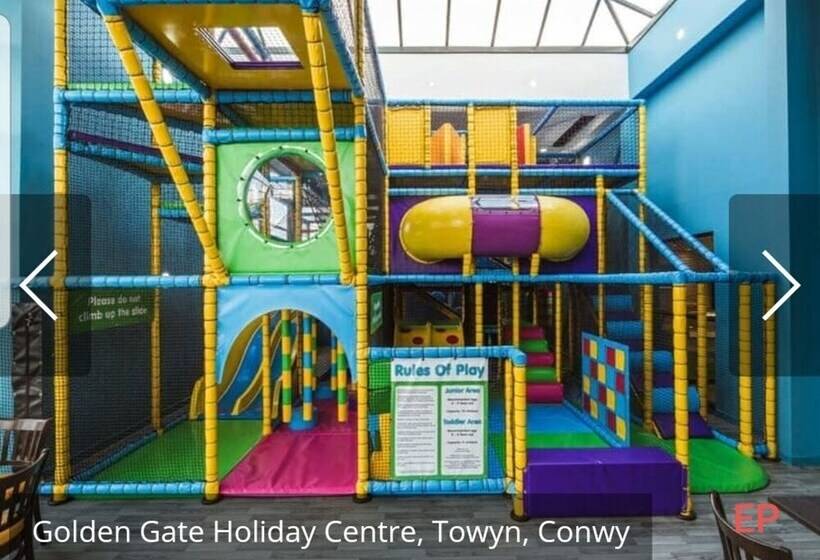 Lovely 3 Bed Caravan In Towyn