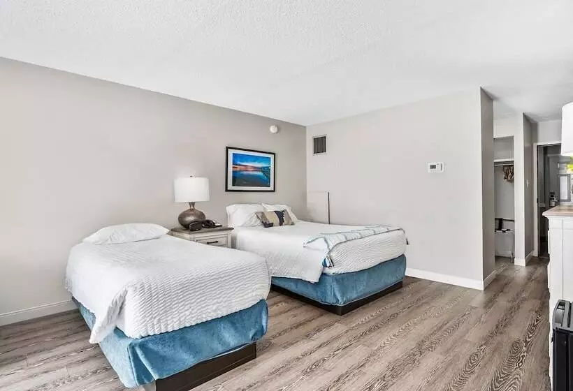 Lomakeskus Top Floor East Family Deluxe