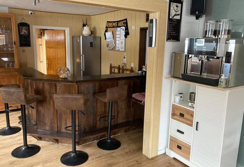 住宿加早餐  Pension Adlerhorst