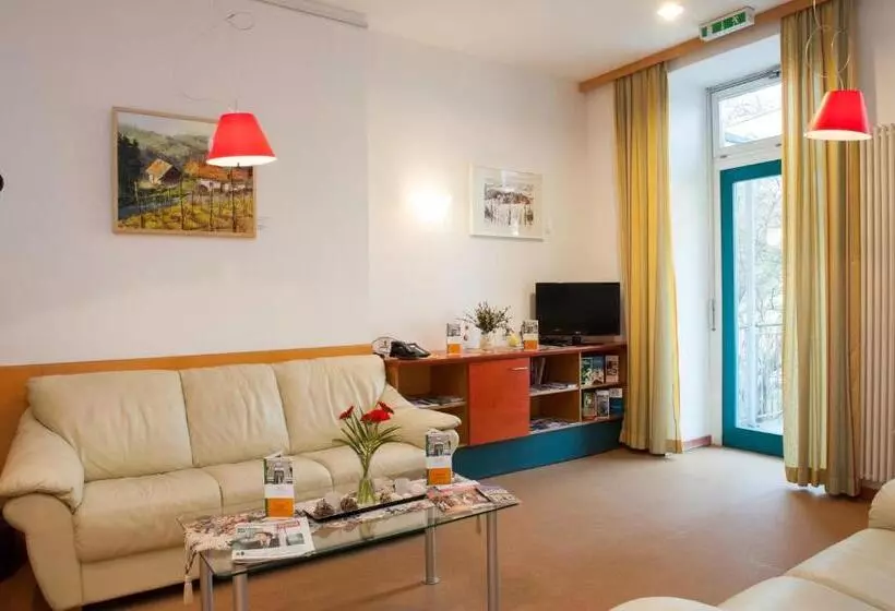 Haus Mobene   Hotel Garni