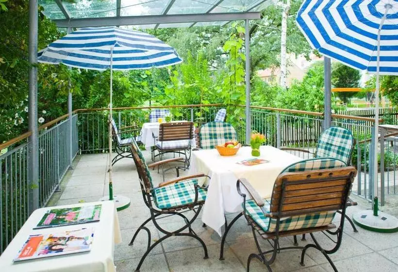 Haus Mobene   Hotel Garni