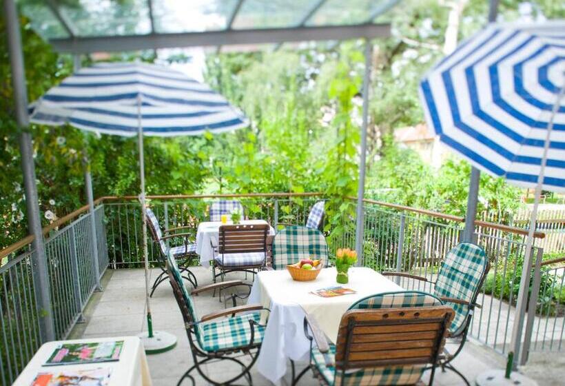 Haus Mobene   Hotel Garni