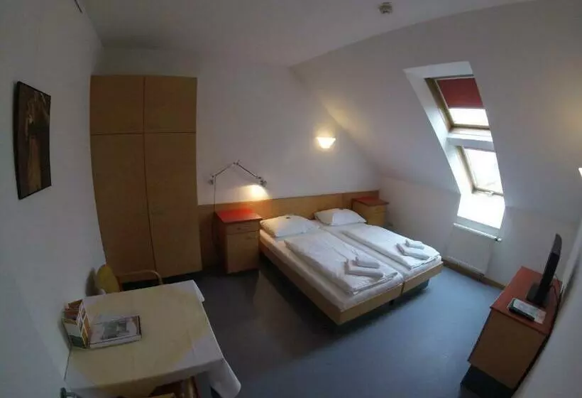 Haus Mobene   Hotel Garni