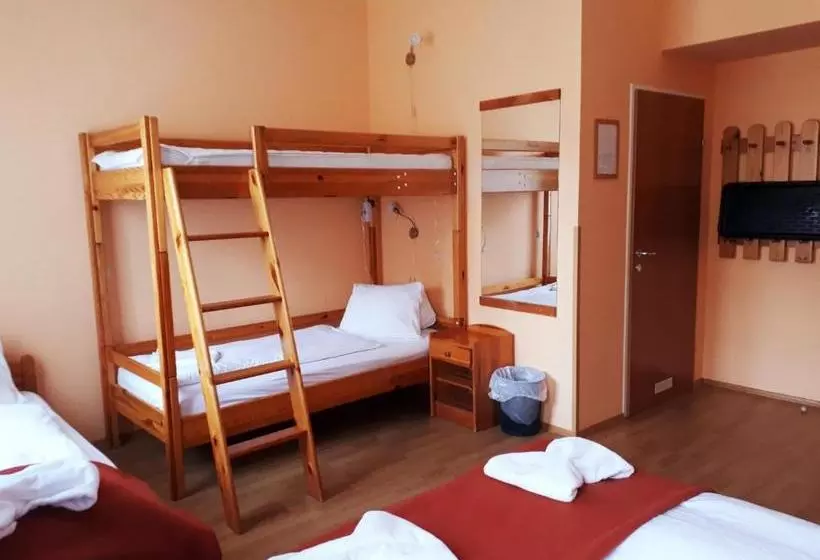 ホテル Alpin Murau