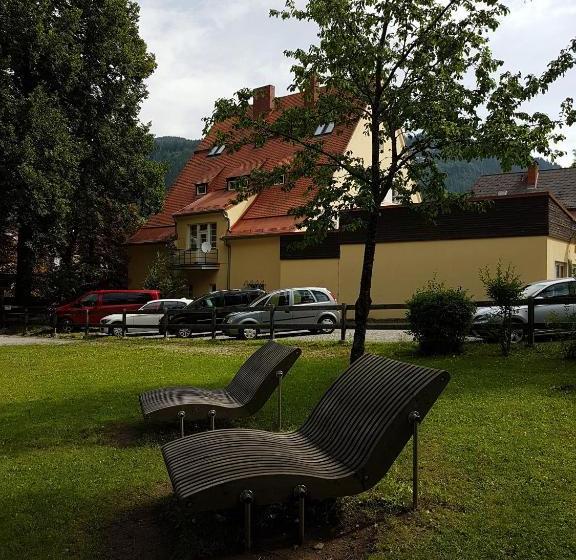 Отель Alpin Murau