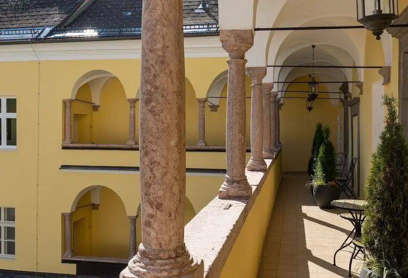 Hotelli DORMERO PaHo Wels