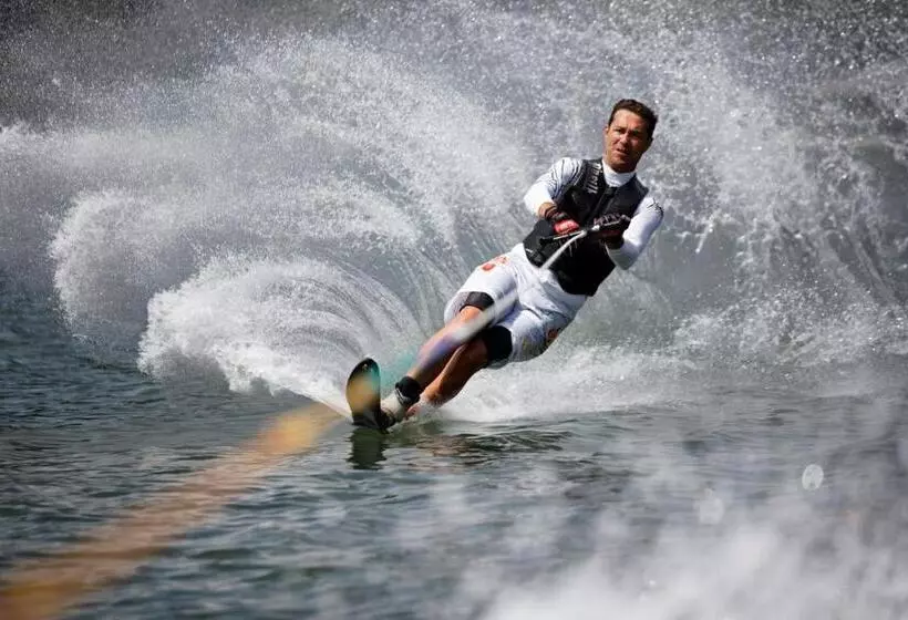 ホテル Garni Tirol