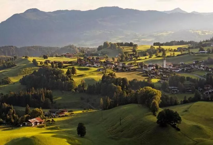 ホテル Garni Tirol