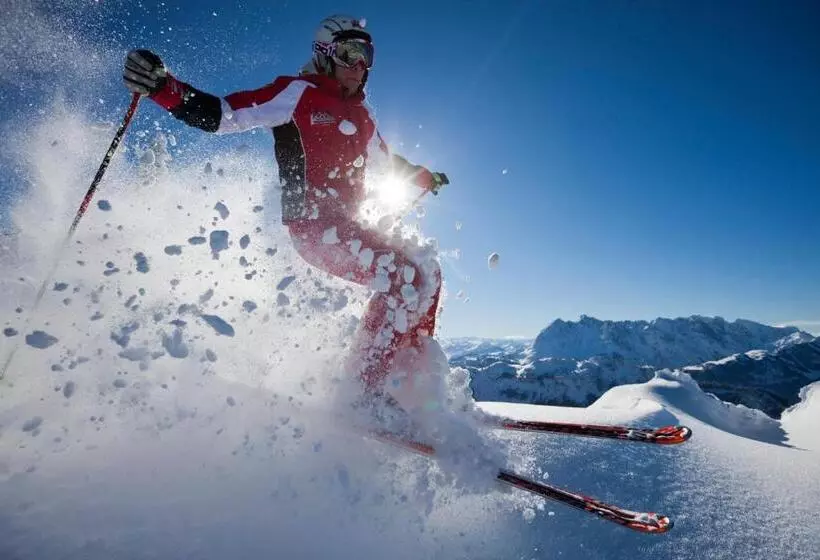 ホテル Garni Tirol