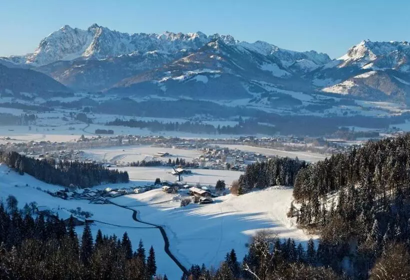 ホテル Garni Tirol