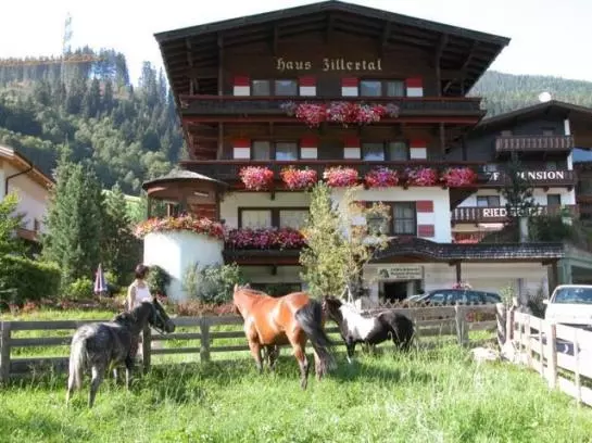 Пансион Gästehaus Zillertal