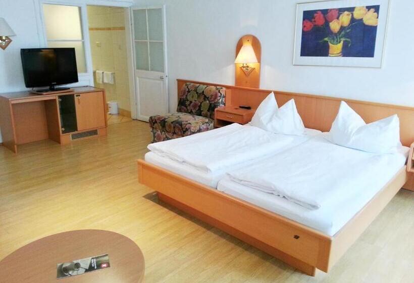 فندق Madar Café Restaurant Zum Fürsten