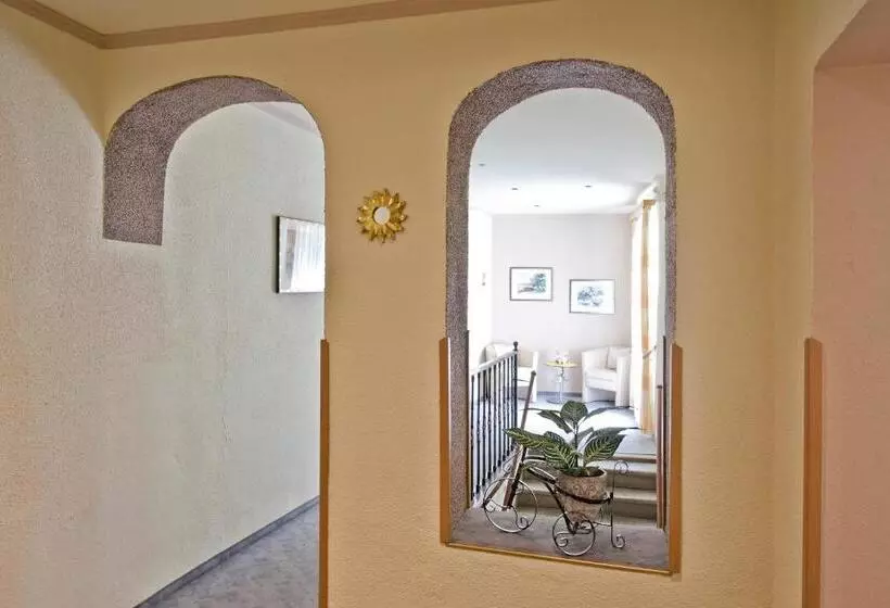 酒店 Pension Martha