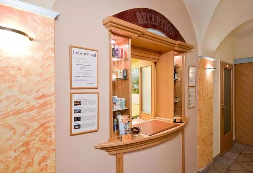 酒店 Pension Martha