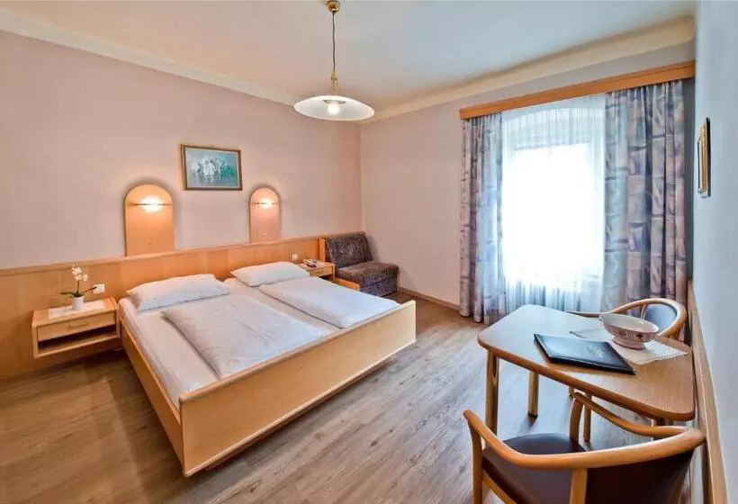 酒店 Pension Martha