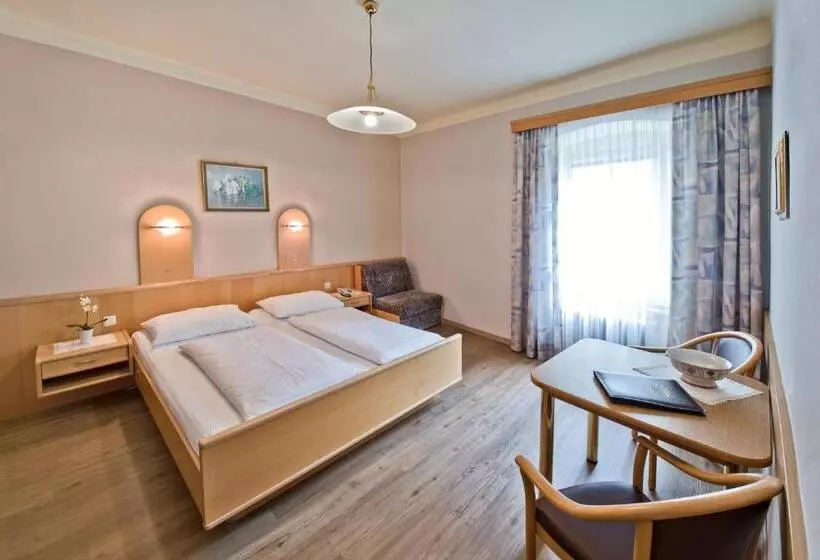 酒店 Pension Martha