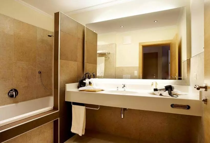 酒店 Sonnblick Apartments Und Zimmer   Nationalpark Sommercard Inklusive