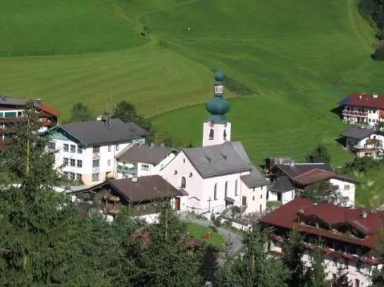 تختخواب و صبحانه Tegelhof Pension