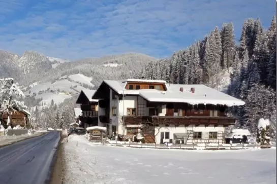تختخواب و صبحانه Tegelhof Pension