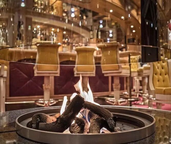 Отель Vier Jahreszeiten Wellnessresort Achensee