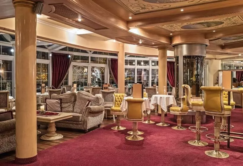 Отель Vier Jahreszeiten Wellnessresort Achensee