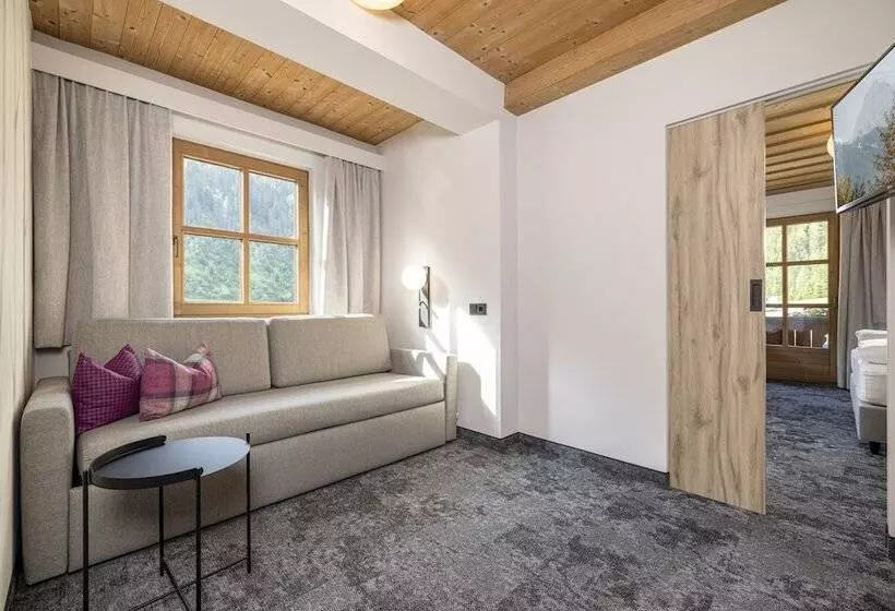 Kinder  & Gletscherhotel Hintertuxerhof