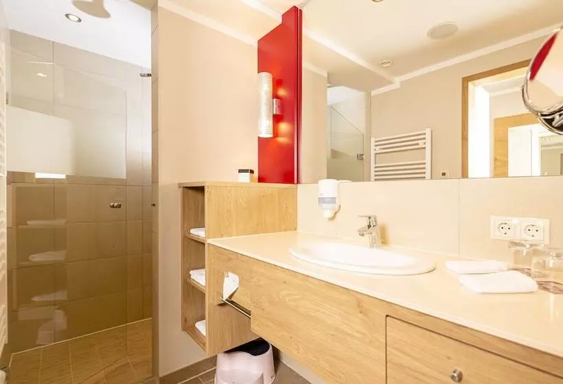 Kinder  & Gletscherhotel Hintertuxerhof