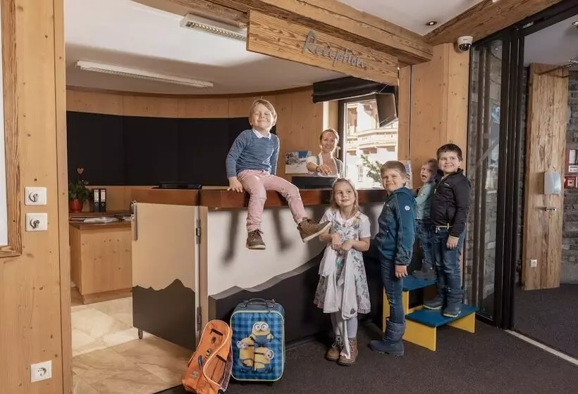 Kinder  & Gletscherhotel Hintertuxerhof