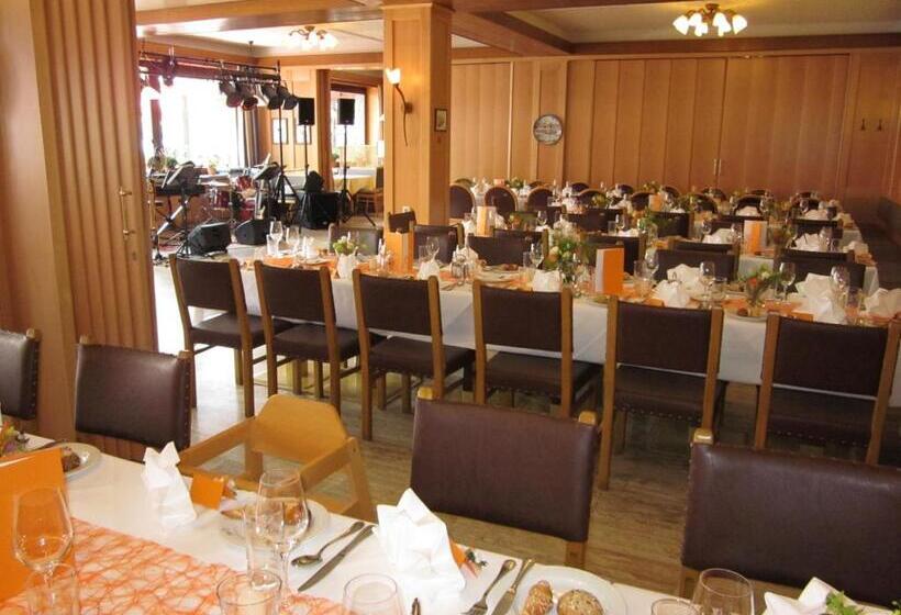 Пансион Seegasthof Hois N Wirt Hotel Mit Wellnessbereich