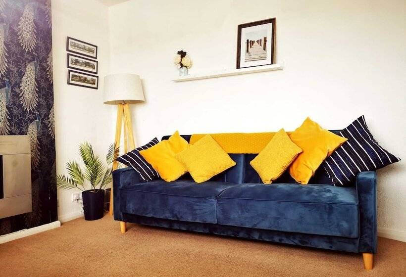Beachcomber Seafront Pet Friendly Cottage