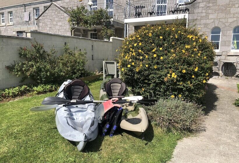 Beautiful Sea Front Cottage In The Ocean City